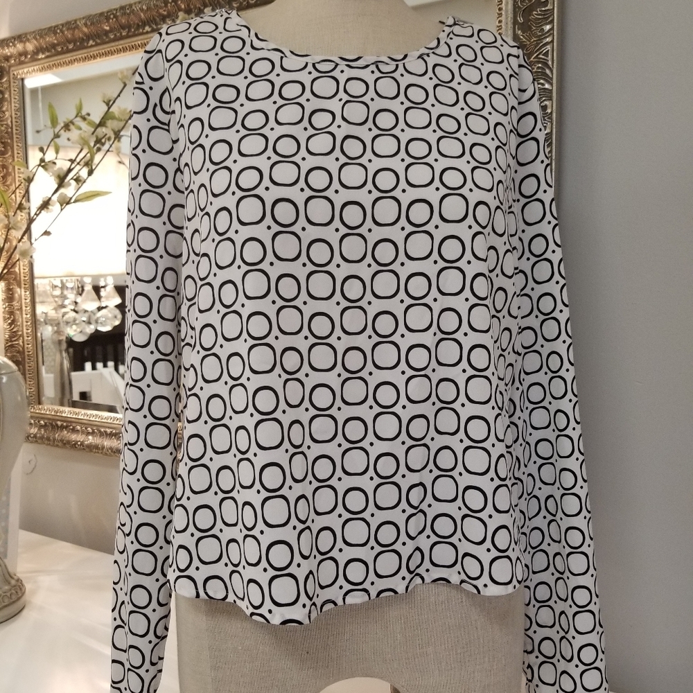 Banana Republic New top blouse Size Small